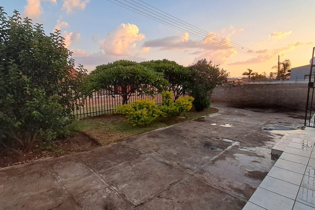 House For Sale in Soshanguve Ext - Photo 5