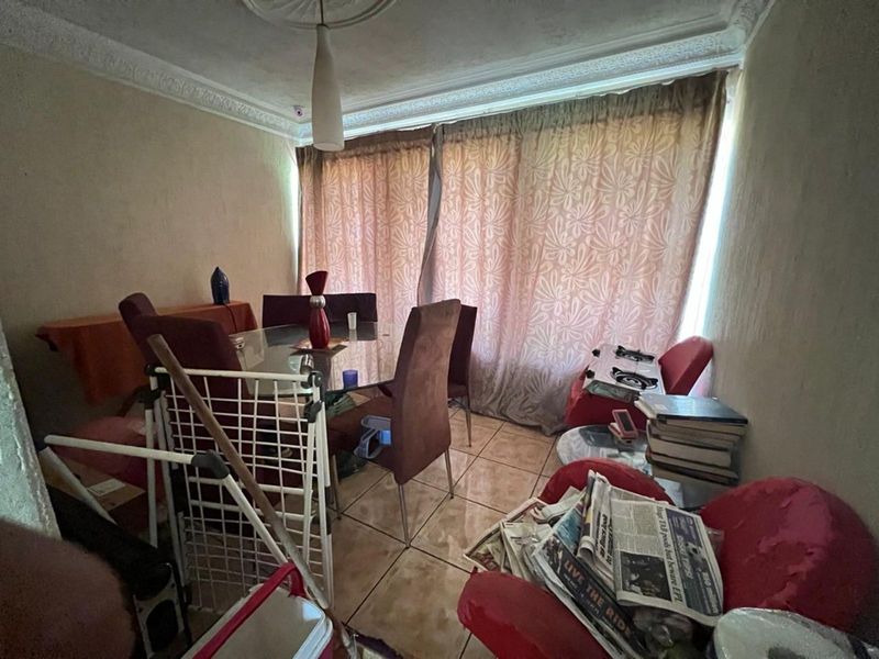 House For Sale in Brackendowns - Photo 9