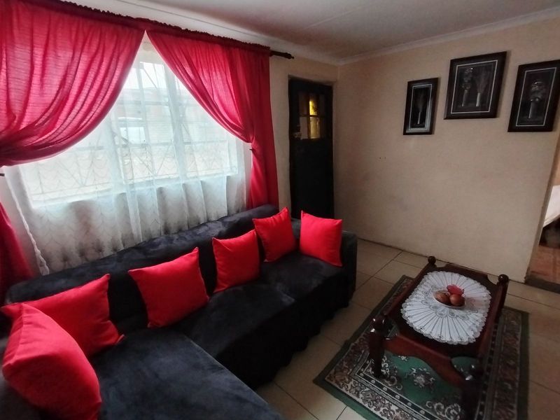 House For Sale in Windvogel - Photo 6