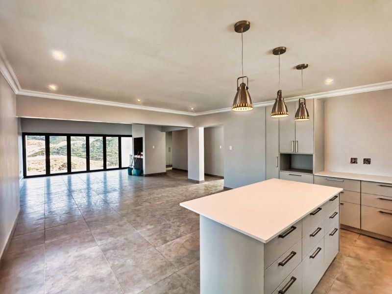 House For Sale in Outeniquasbosch - Photo 9