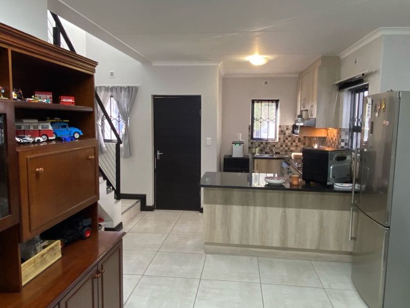 House For Sale in Buh Rein Estate - Photo 7