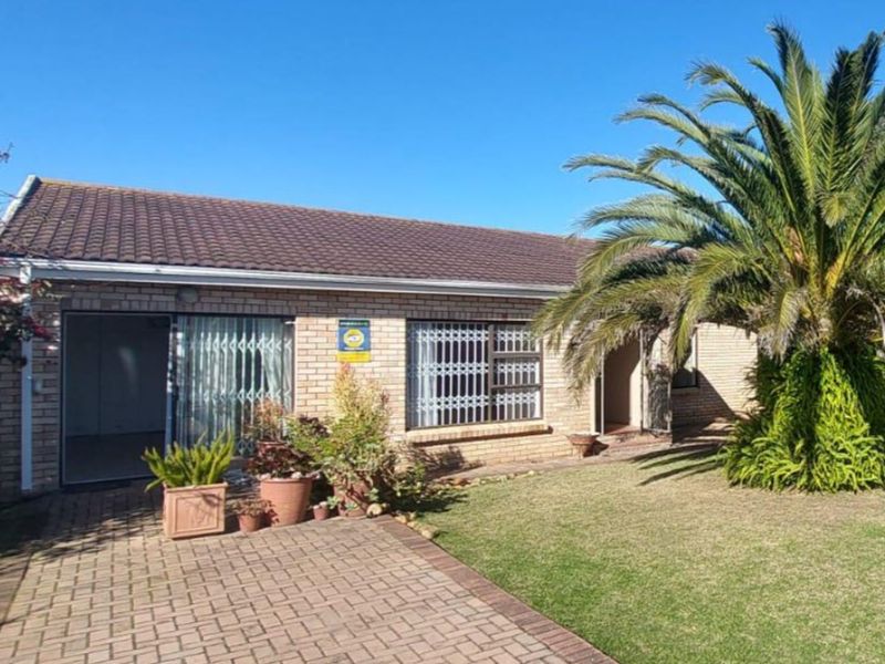 House For Sale in Wavecrest - Photo 4