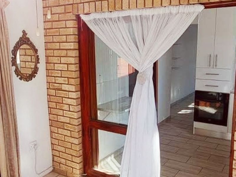 House For Sale in Wavecrest - Photo 9