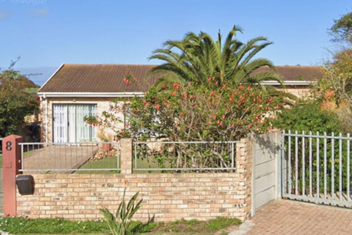 House For Sale in Wavecrest - Photo 2