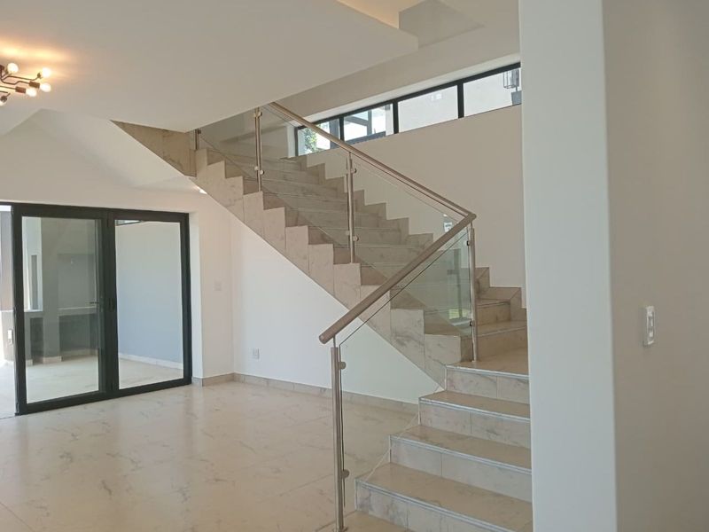 House For Sale in Morningside - Photo 4