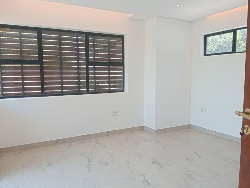 House For Sale in Morningside - Photo 5