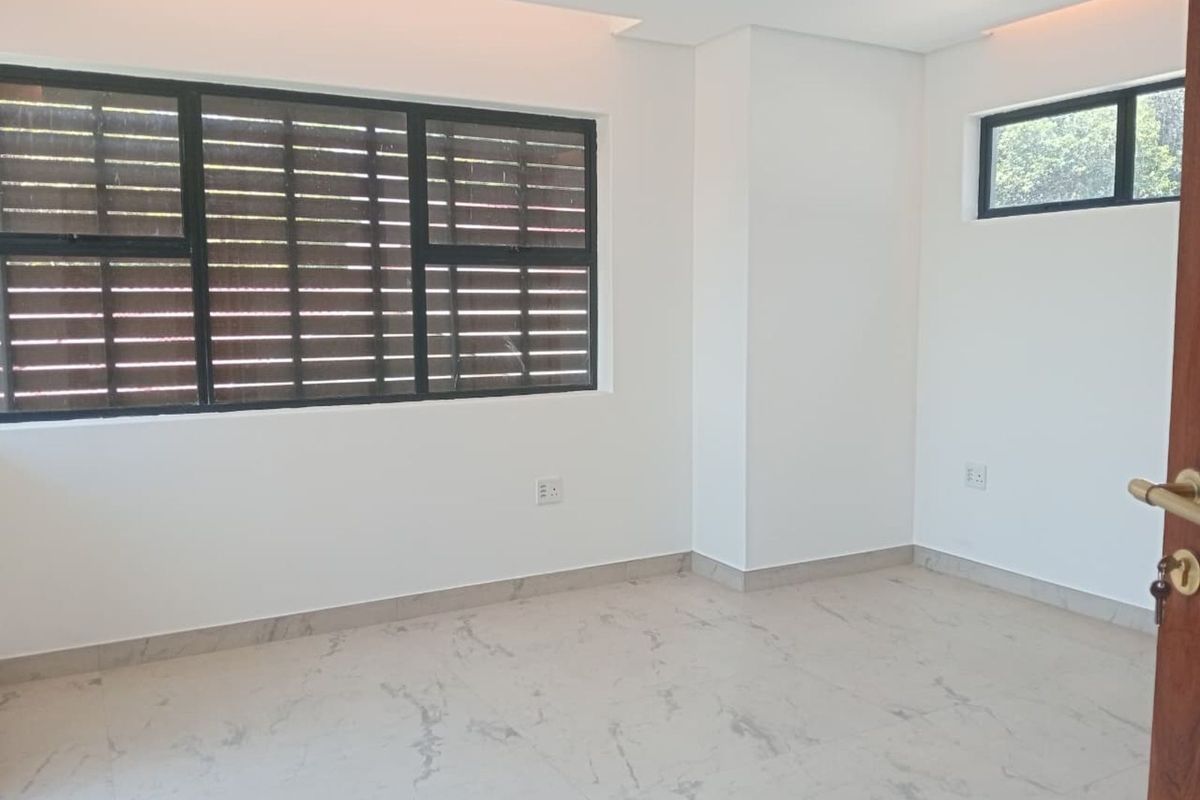 House For Sale in Morningside - Photo 5