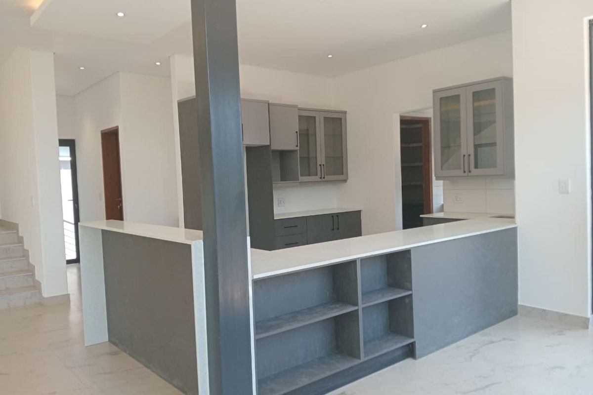 House For Sale in Morningside - Photo 3