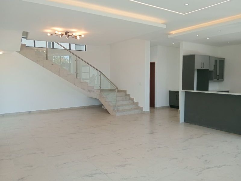 House For Sale in Morningside - Photo 2