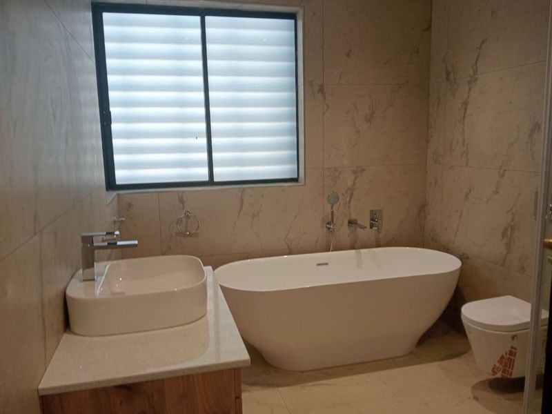 House For Sale in Morningside - Photo 8