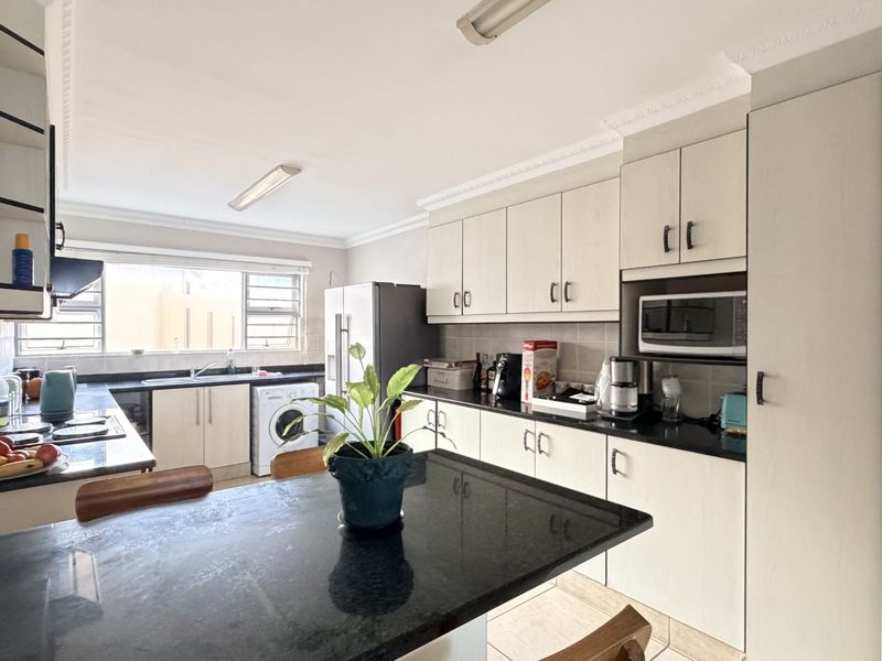 Apartment For Sale in Amanzimtoti - Photo 3