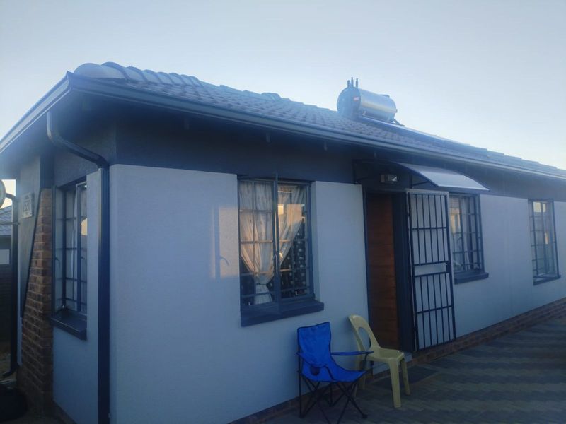 House For Sale in Mamelodi East - Photo 2