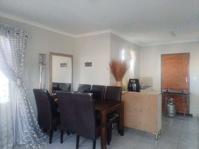 House For Sale in Mamelodi East - Photo 3