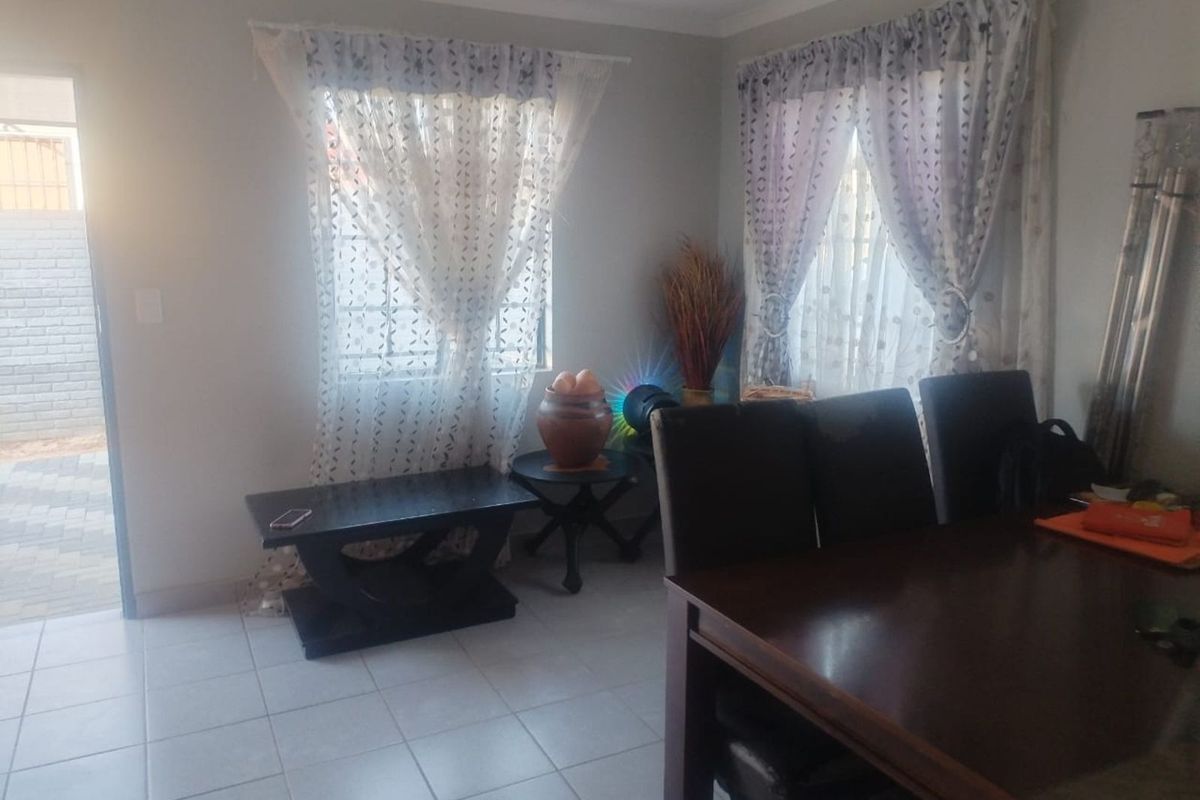 House For Sale in Mamelodi East - Photo 5