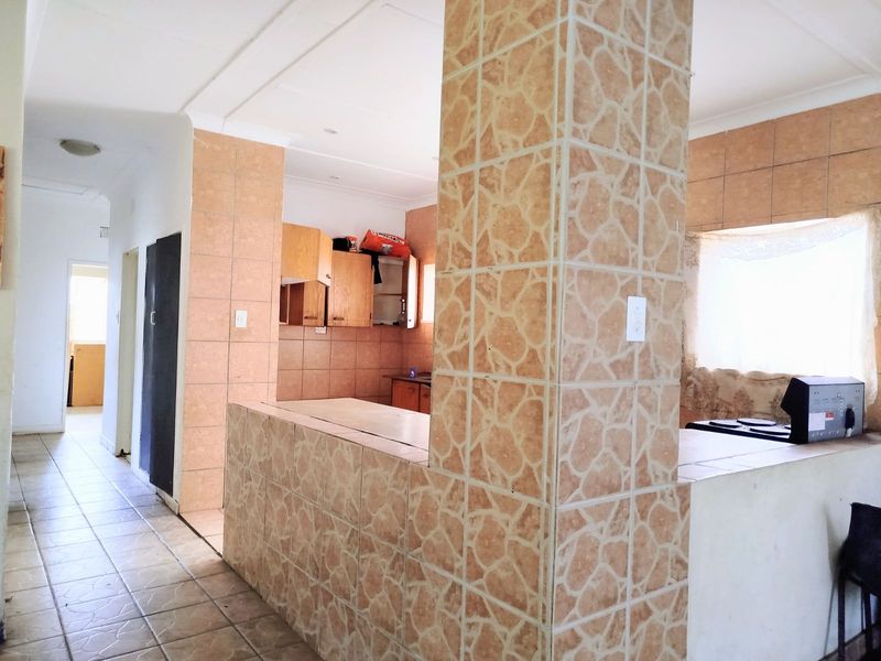 House For Sale in Stilfontein Ext 4 - Photo 3