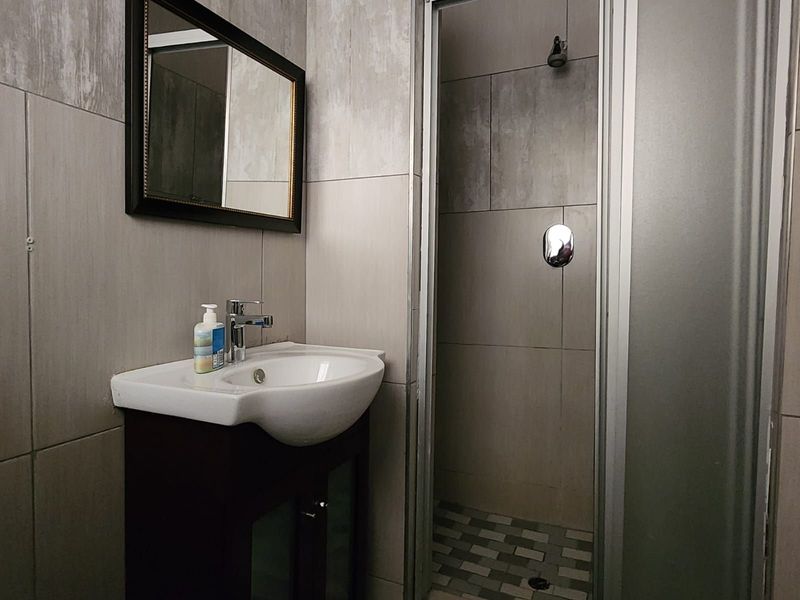 Townhouse For Sale in Bendor - Photo 8