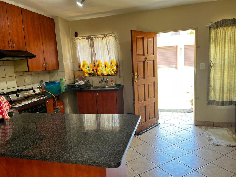 Townhouse For Sale in Halfway Gardens - Photo 2