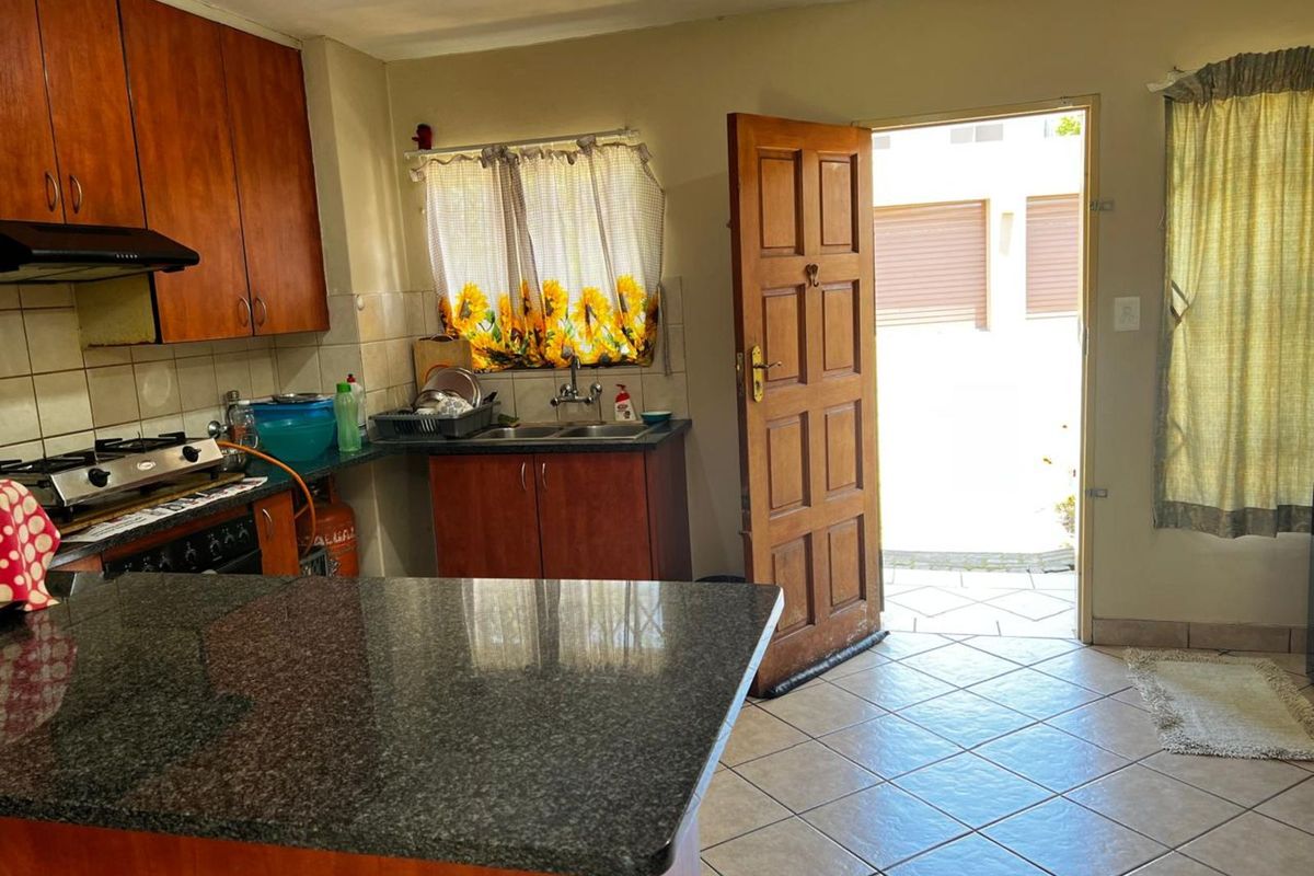 Townhouse For Sale in Halfway Gardens - Photo 2