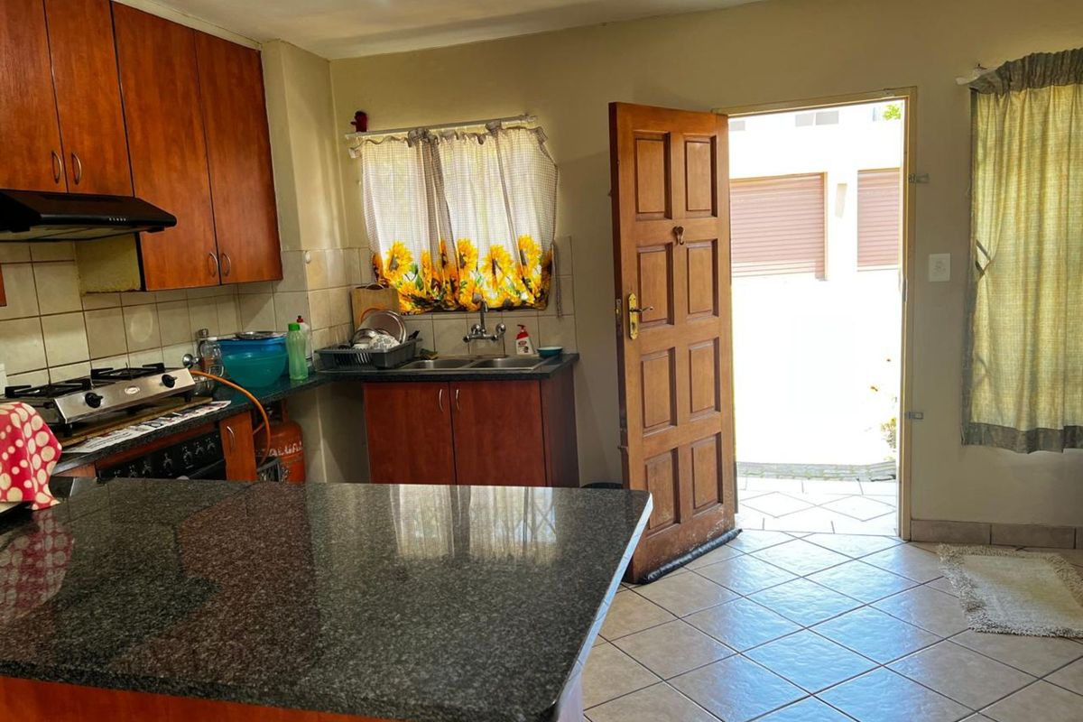 Townhouse For Sale in Halfway Gardens - Photo 3