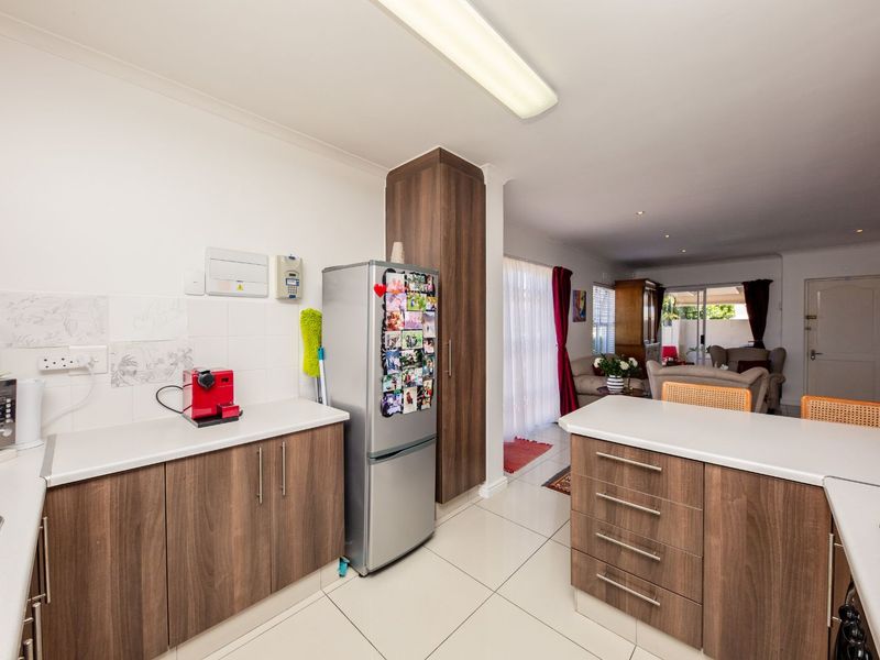 House To Rent in Sunningdale - Photo 8