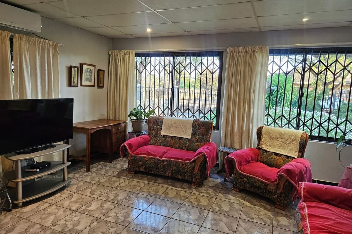 House For Sale in Cassandra - Photo 4