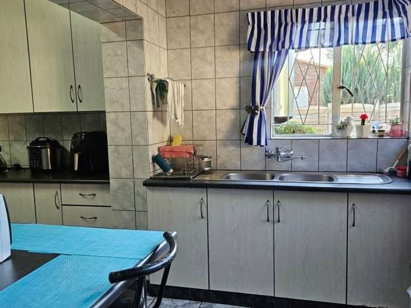 House For Sale in Cassandra - Photo 9