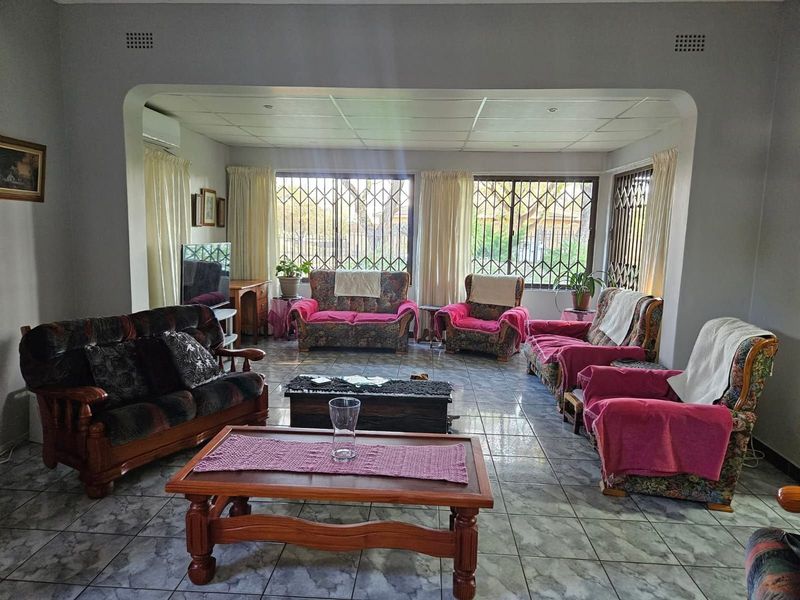 House For Sale in Cassandra - Photo 3