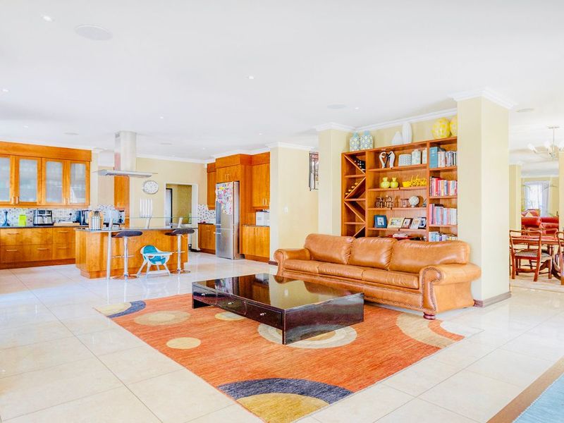 House For Sale in Bryanston - Photo 4