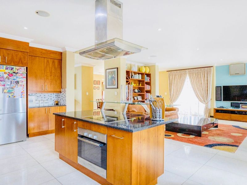 House For Sale in Bryanston - Photo 9