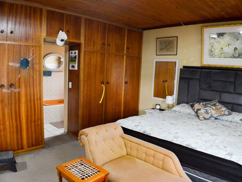 House For Sale in Oudtshoorn North - Photo 8