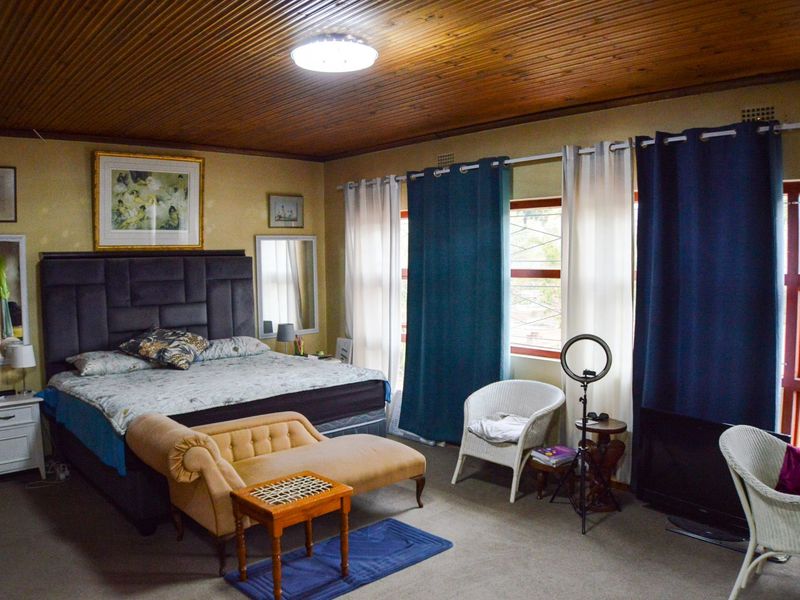 House For Sale in Oudtshoorn North - Photo 9