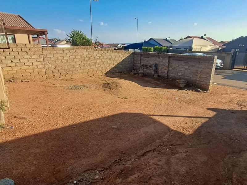 House For Sale in Soshanguve Ext - Photo 7