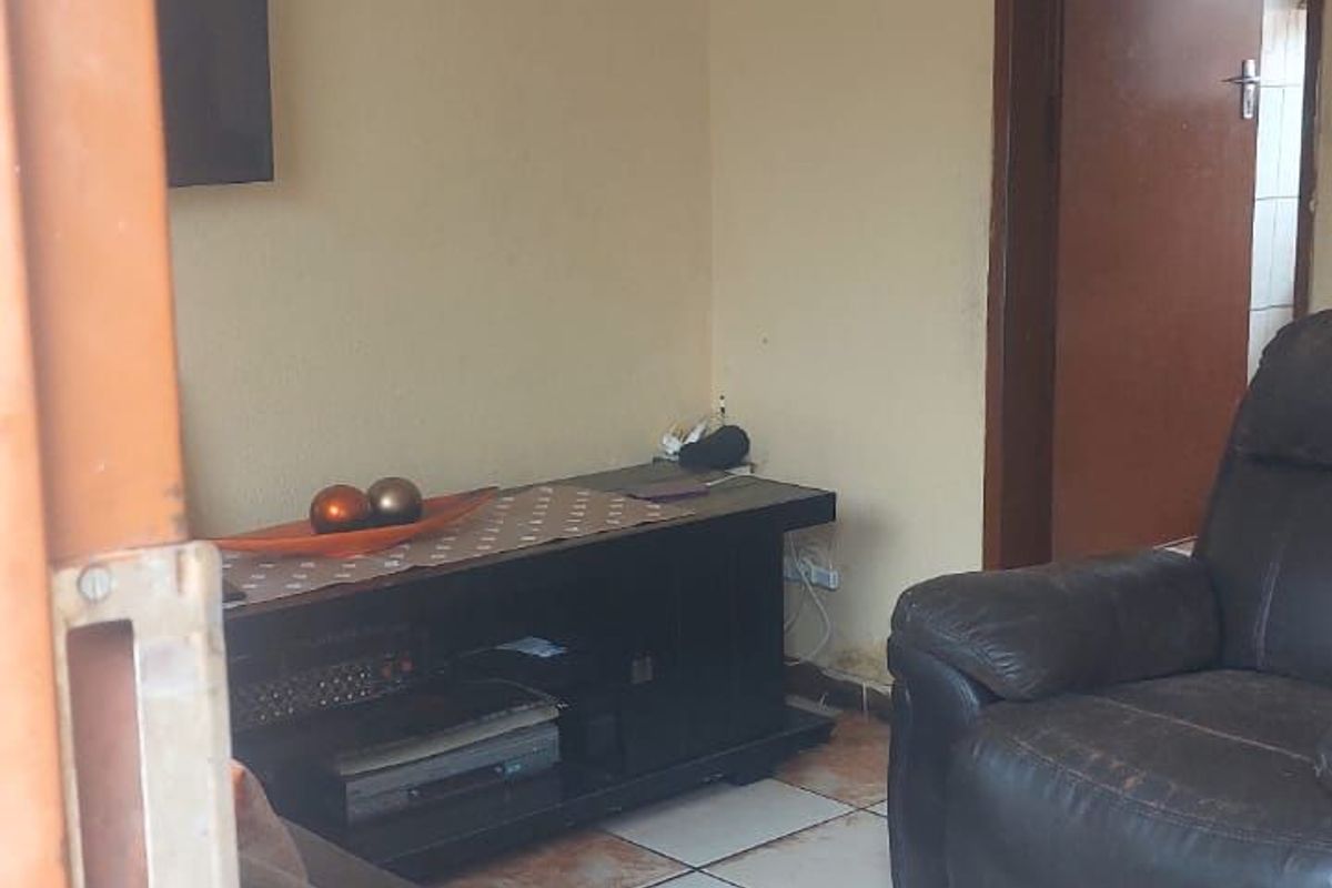 House For Sale in Mamelodi East - Photo 2