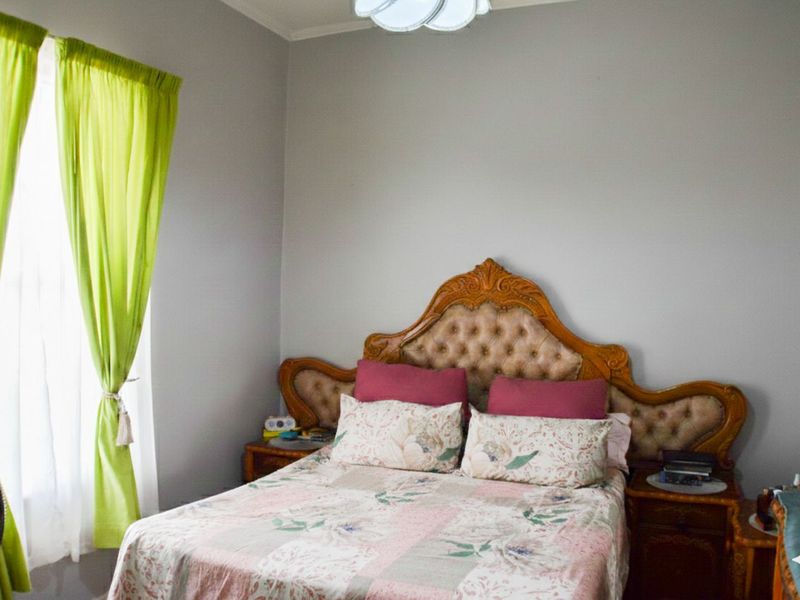 House For Sale in Oudtshoorn North - Photo 7