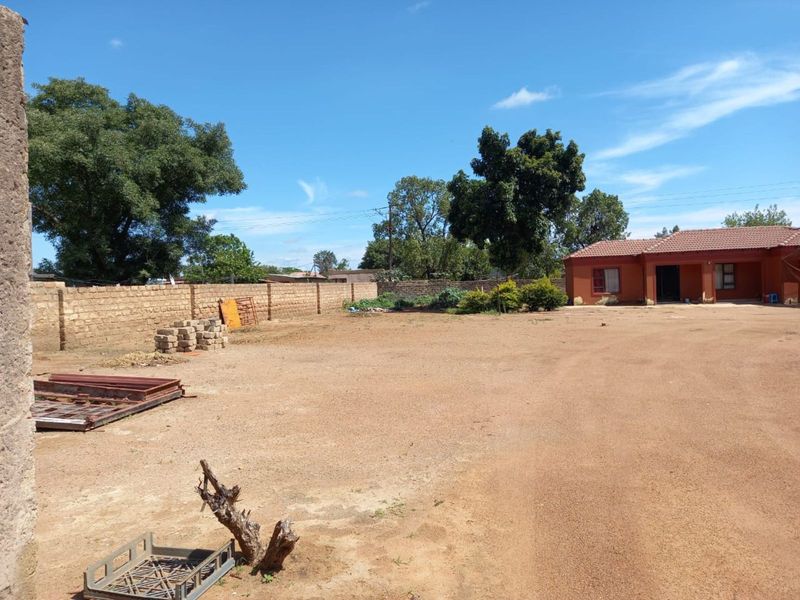 House For Sale in Hammanskraal Central - Photo 8