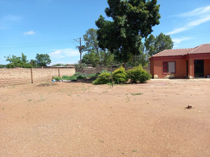 House For Sale in Hammanskraal Central - Photo 3