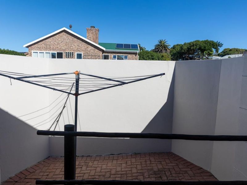 House For Sale in Stilbaai Wes - Photo 2