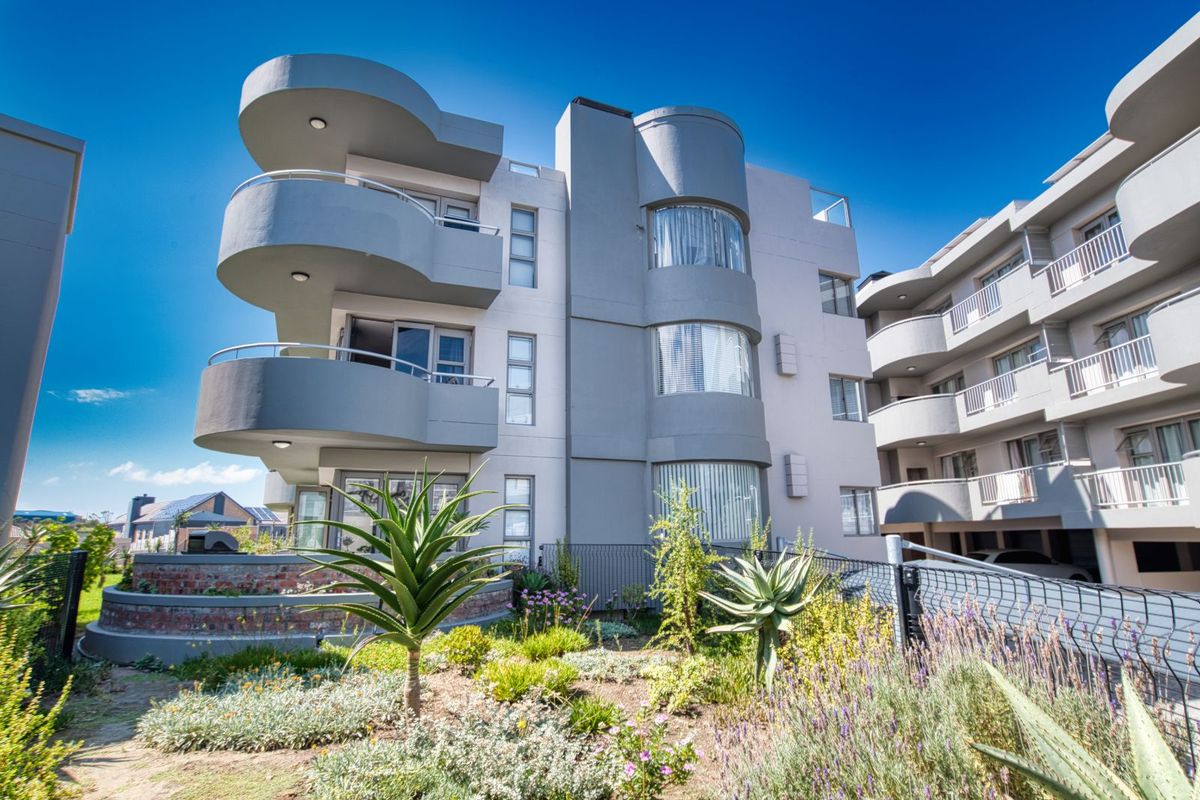 Apartment For Sale in Island View - Photo 2