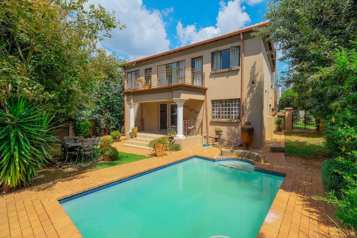 House For Sale in Honeydew Ridge - Photo 3