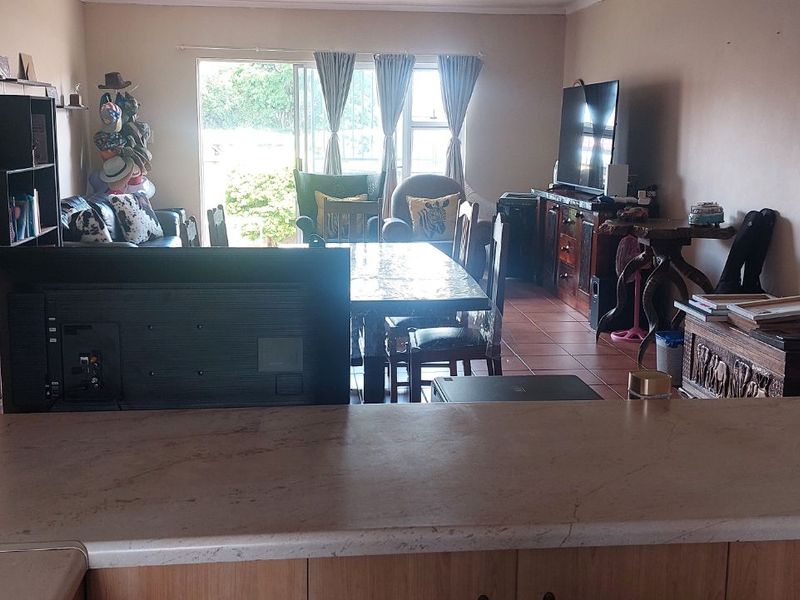 Townhouse For Sale in Bendor - Photo 10