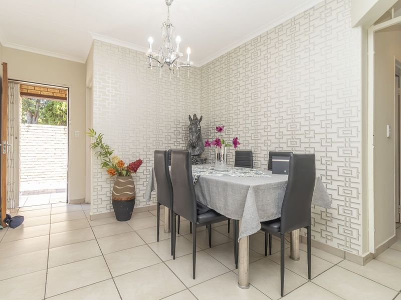 Townhouse For Sale in Honeydew Manor - Photo 4