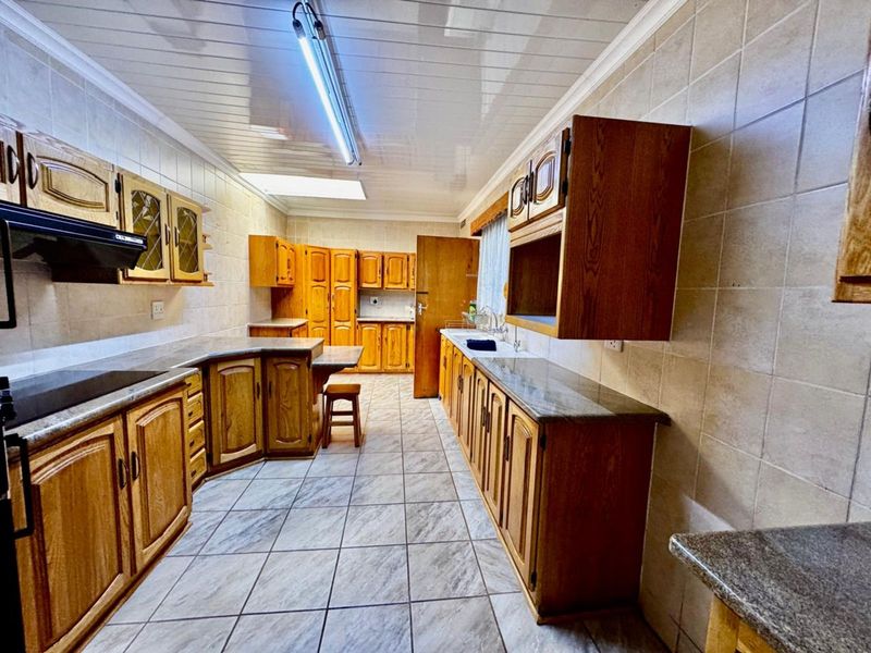 House For Sale in Secunda Central - Photo 9