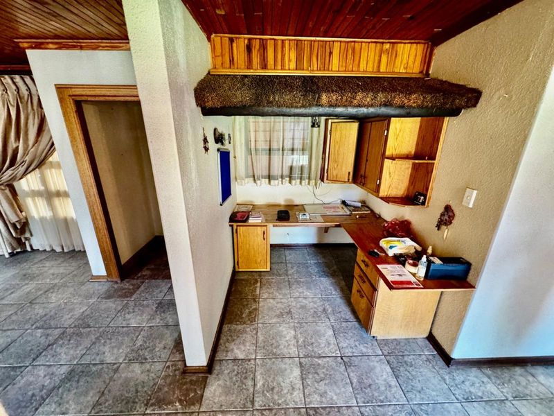 House For Sale in Secunda Central - Photo 8