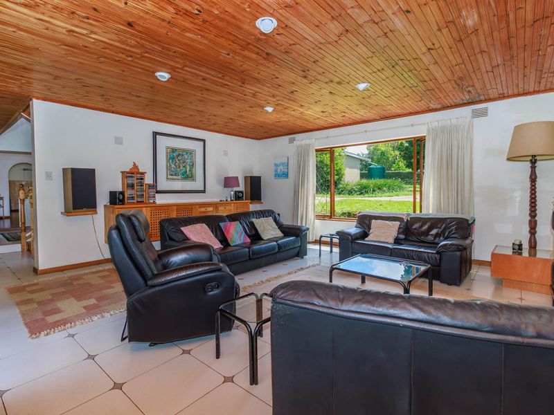 House For Sale in Crestholme - Photo 10