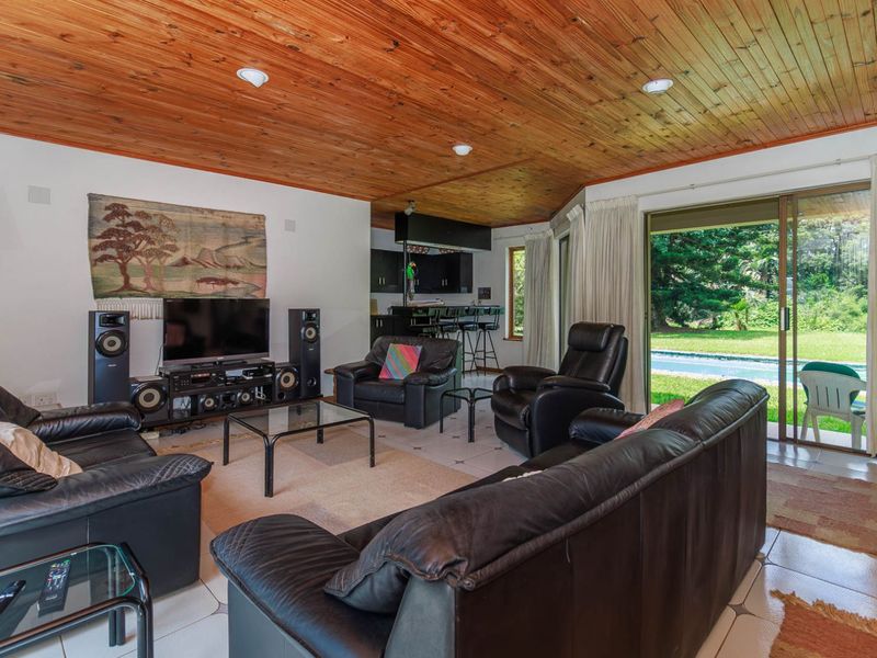 House For Sale in Crestholme - Photo 9