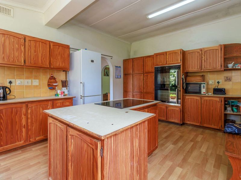 House For Sale in Crestholme - Photo 4