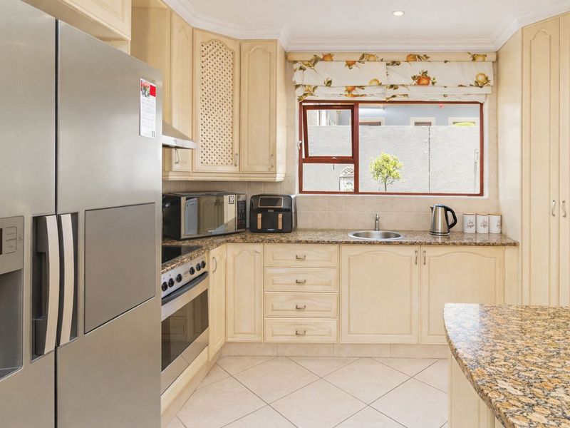 House For Sale in Bromhof - Photo 10