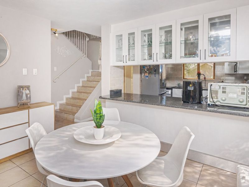 House For Sale in Randpark Ridge - Photo 2