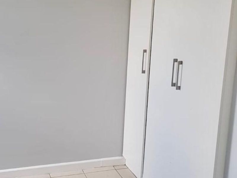 Townhouse For Sale in Parsonsvlei - Photo 7