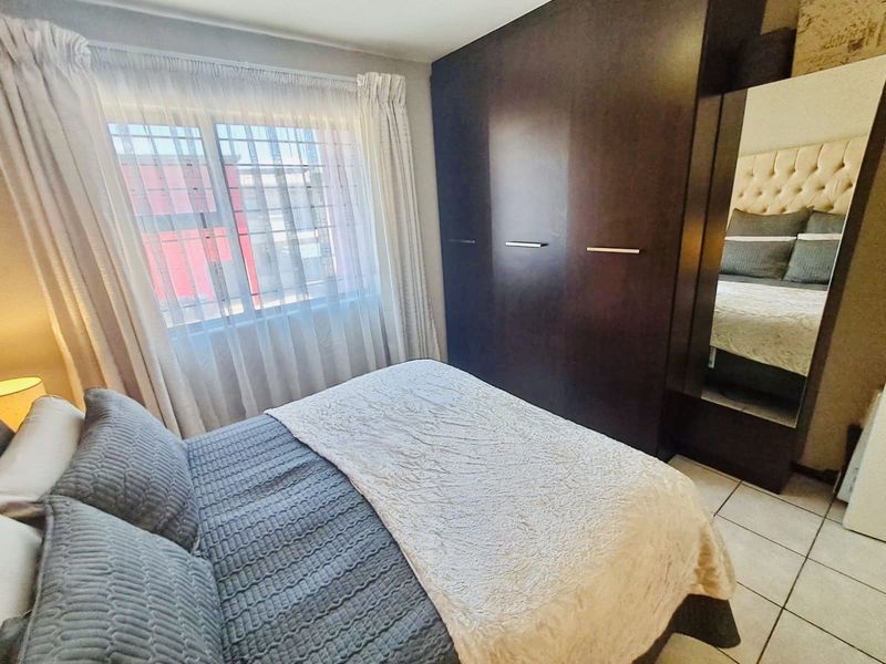 Apartment For Sale in Northgate - Photo 6